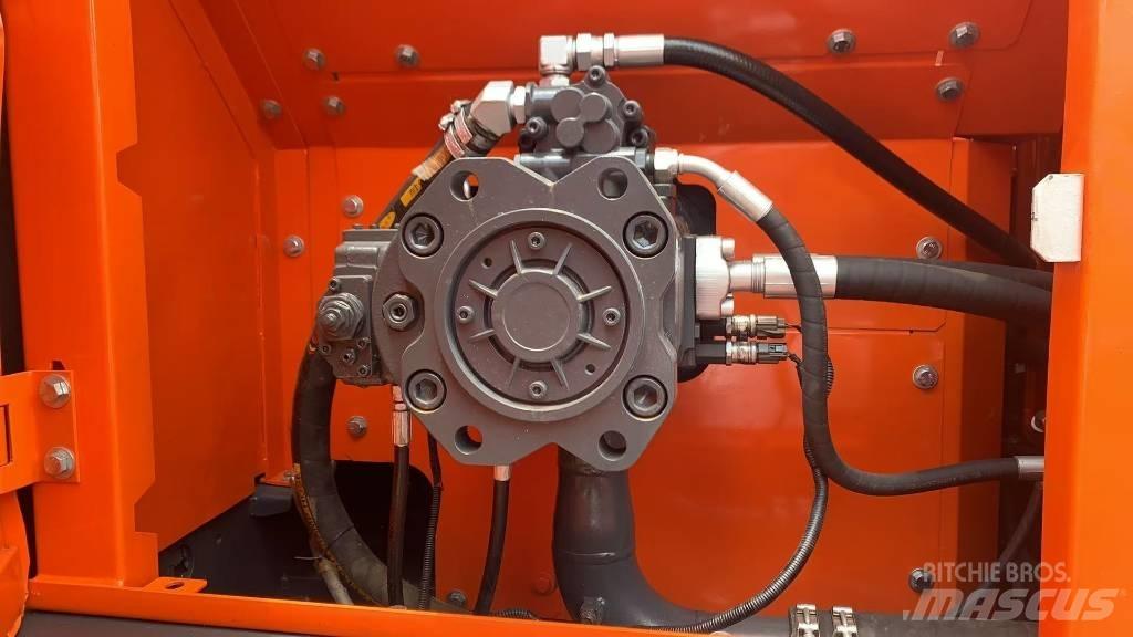 Doosan DX 300 Raupenbagger
