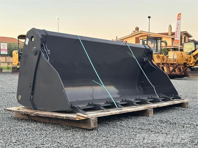 New Holland 220 Schaufeln