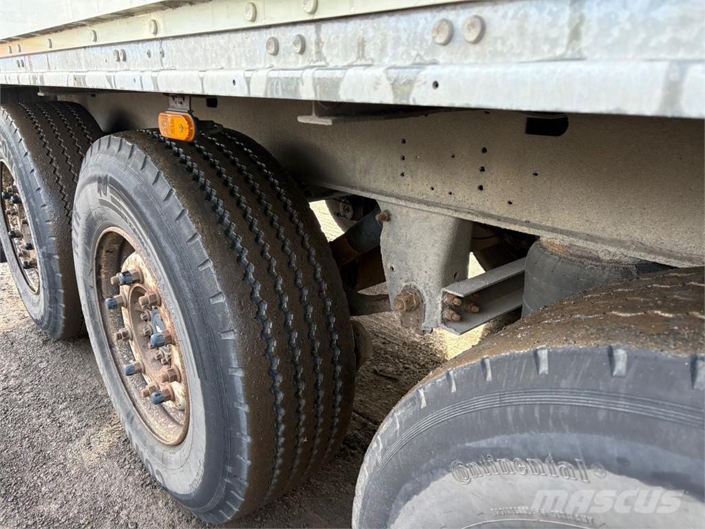 Schmitz 3aks Kofferauflieger