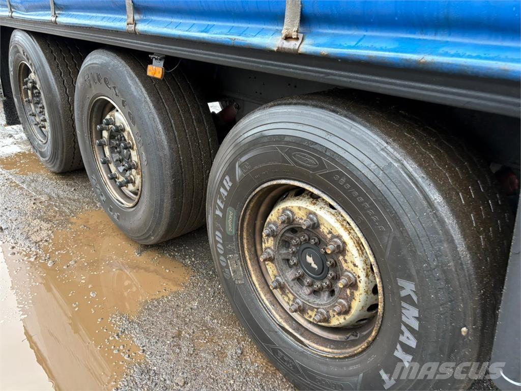 Schmitz 3aks Curtainsiderauflieger