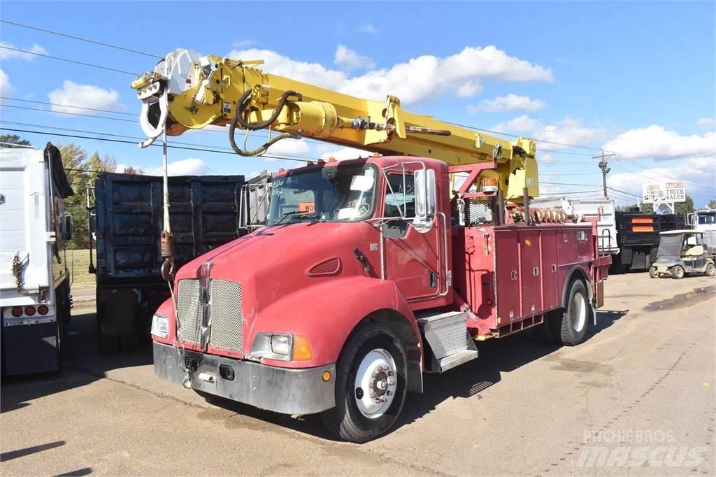 Altec DM47T Fahrzeug mit mobiler Bohranlage