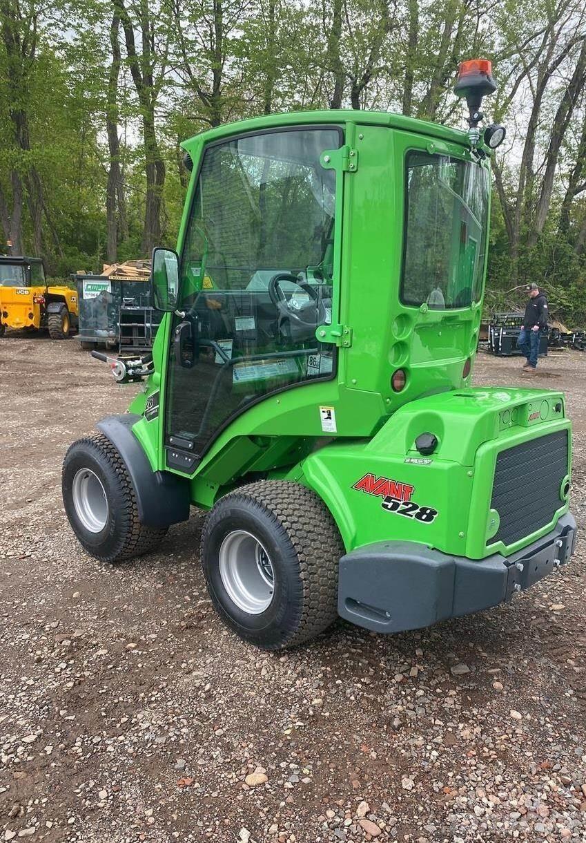 Avant 528 Radlader