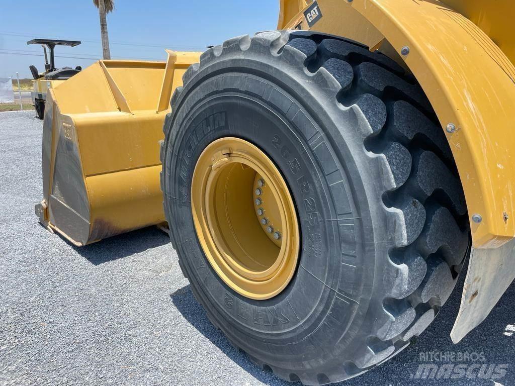 CAT 972M Radlader