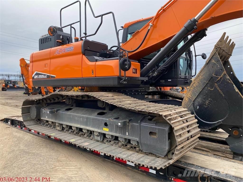 Develon DX255 LC-7 Raupenbagger