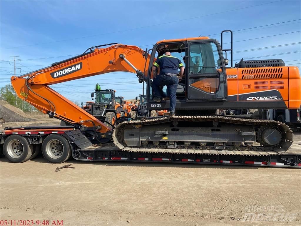 Doosan DX225 LC-5 Raupenbagger