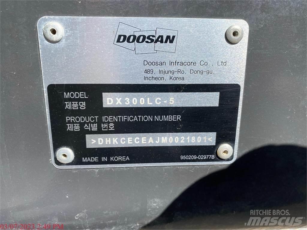 Doosan DX300 LC-5 Materialumschlag