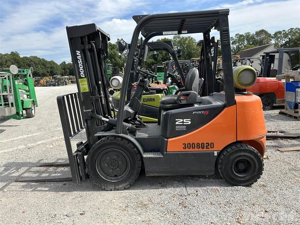 Doosan G25P-5 Andere Gabelstapler