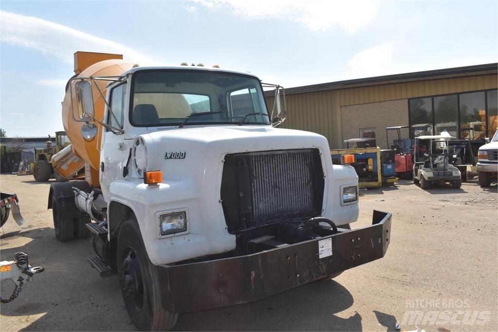 Ford LN7000 Beton-Mischfahrzeuge