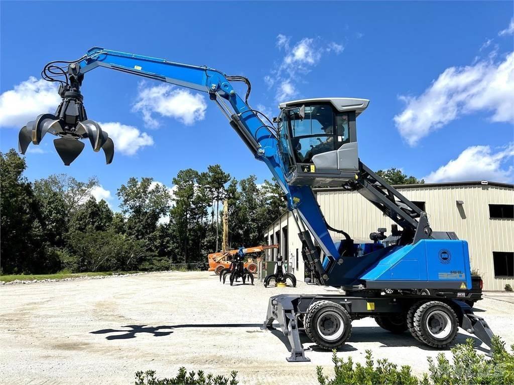 Fuchs MHL320F Materialumschlag
