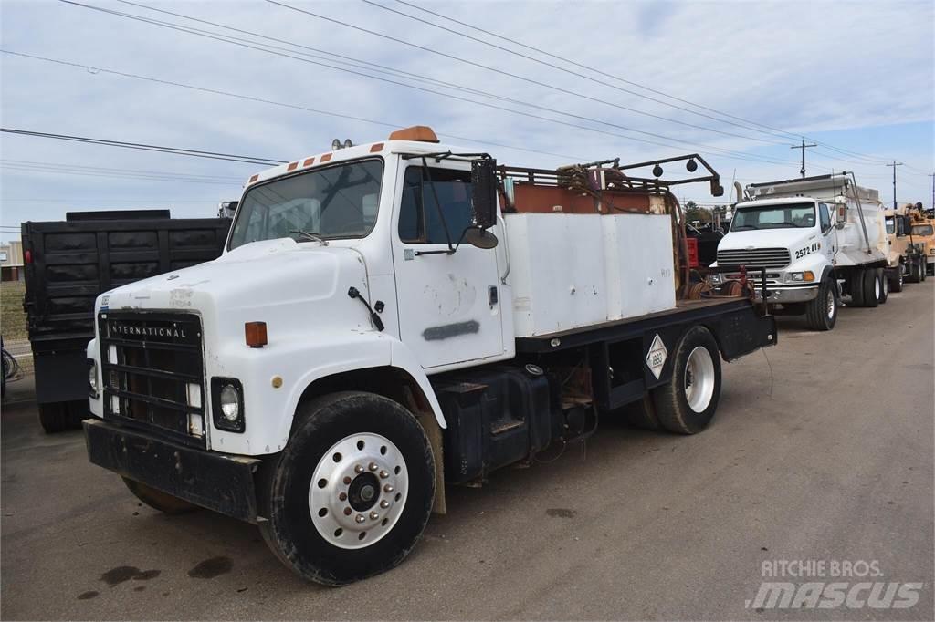 International S2300 Tankwagen