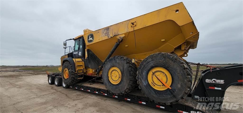 John Deere 460E Wassertanker