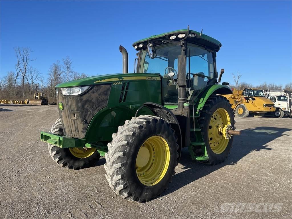 John Deere 7200R Traktoren