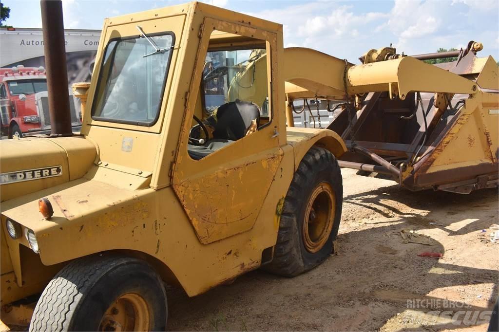 John Deere 760A Schaber