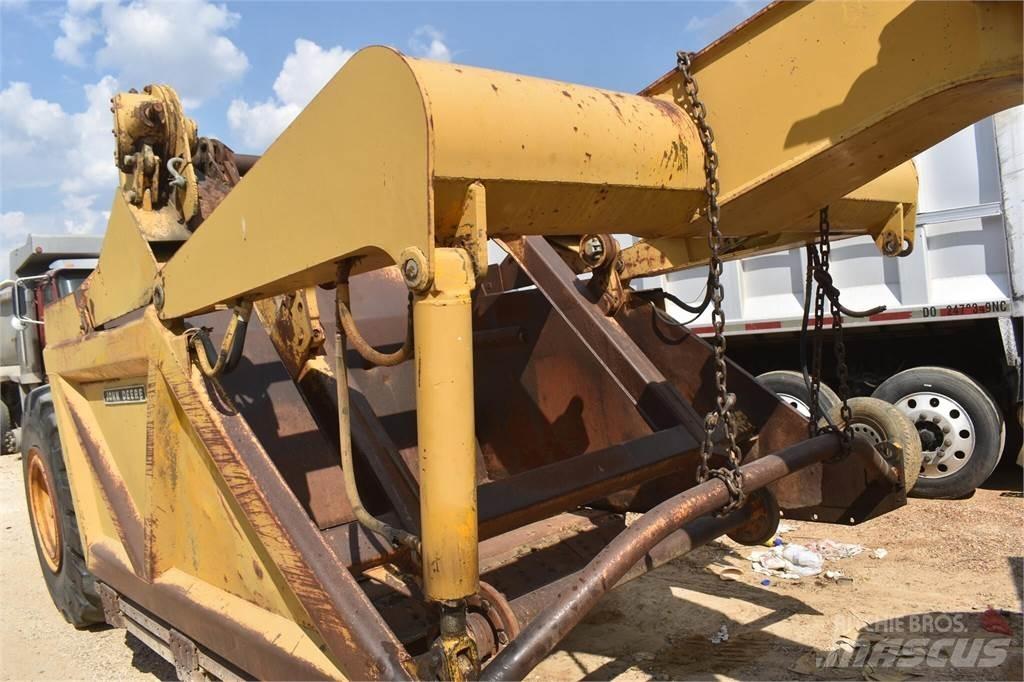 John Deere 760A Schaber