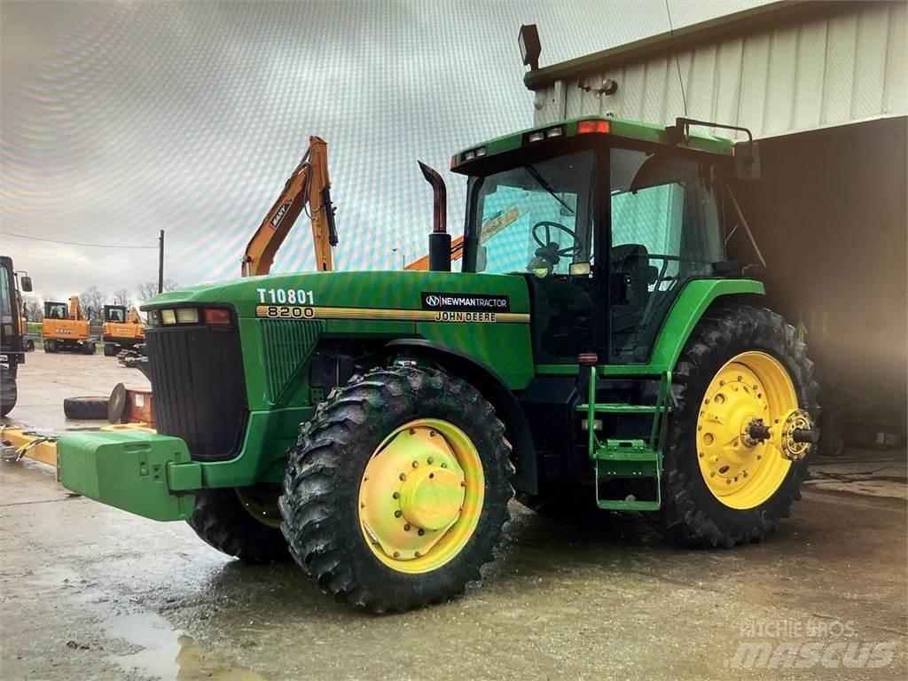 John Deere 8200 Traktoren