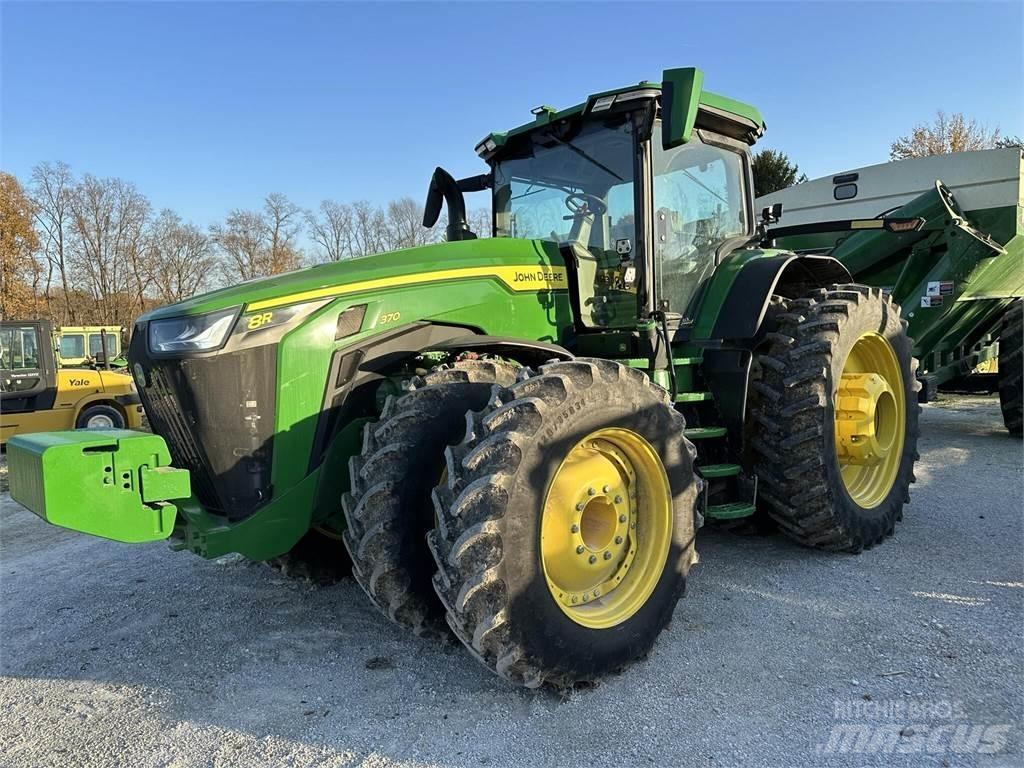 John Deere 8R 370 Traktoren