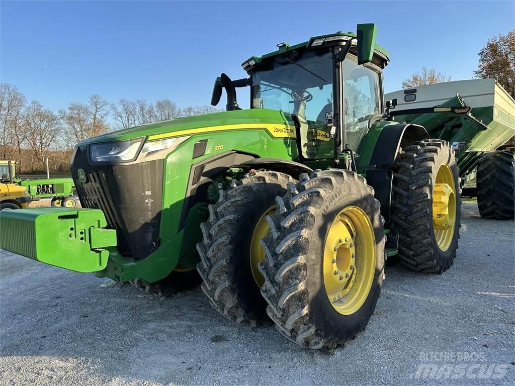 John Deere 8R 370 Traktoren