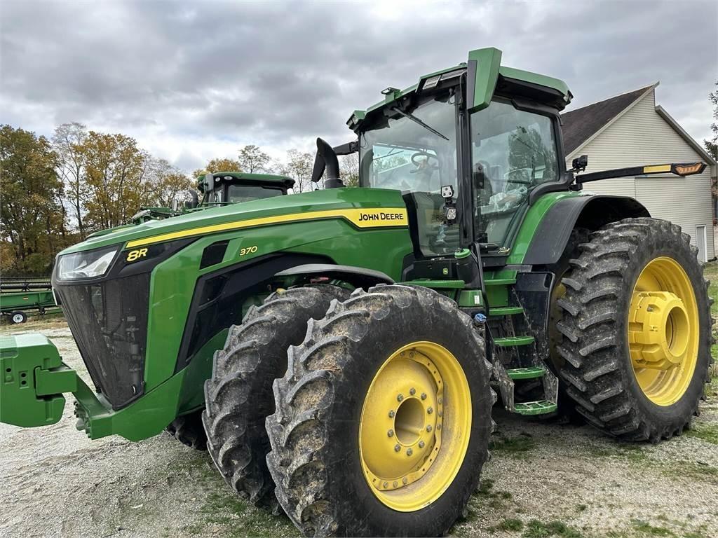 John Deere 8R 370 Traktoren