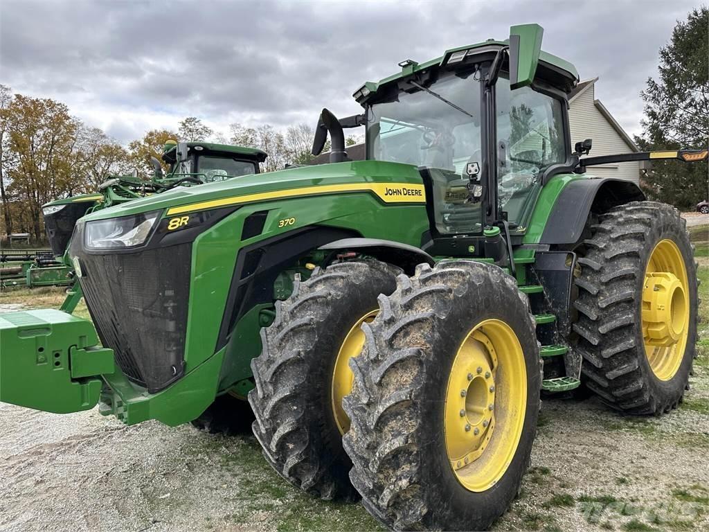 John Deere 8R 370 Traktoren