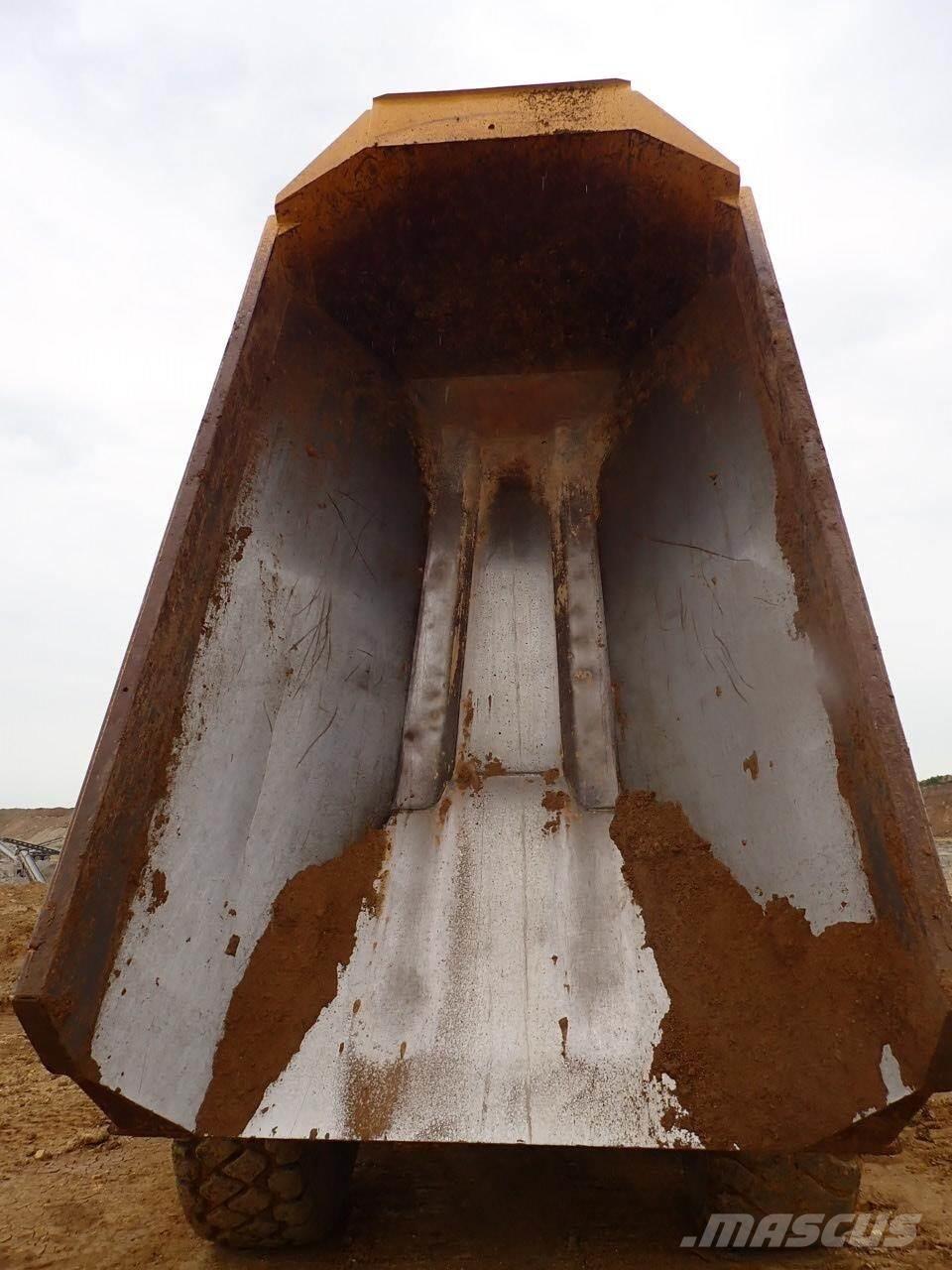 Komatsu HM400-3 Dumper - Knickgelenk
