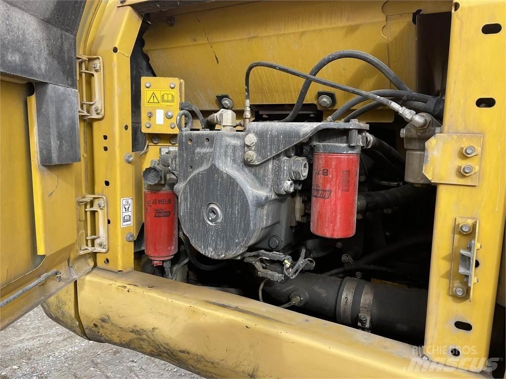 Komatsu PC210 LC-8 Raupenbagger