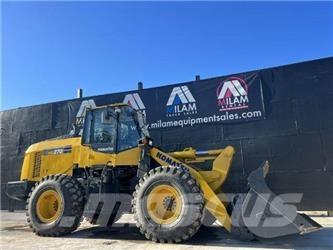 Komatsu WA270-8 Radlader