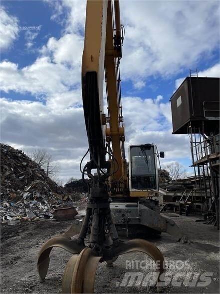 Liebherr A924C Materialumschlag