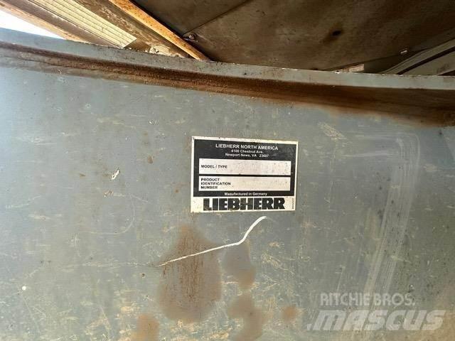 Liebherr LH30C Materialumschlag