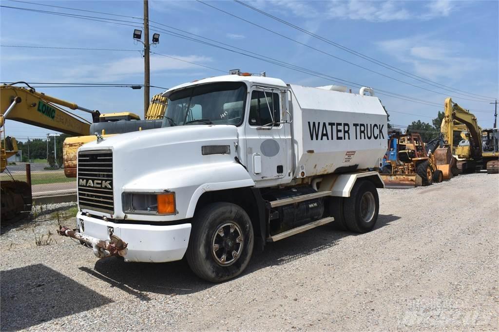 Mack CH613 Tankwagen