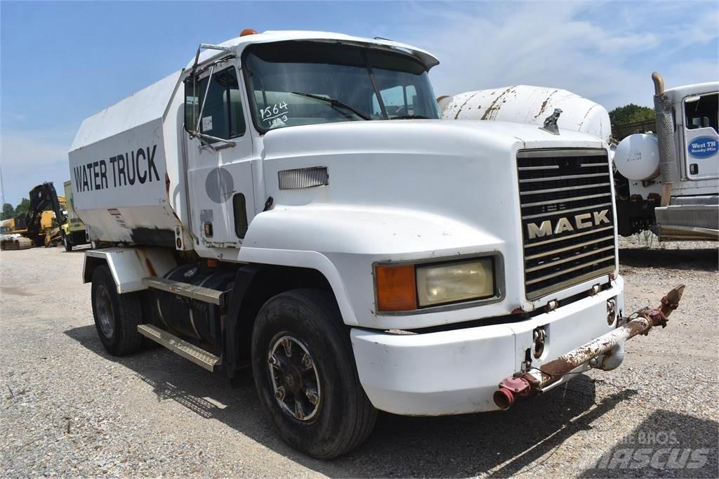 Mack CH613 Tankwagen