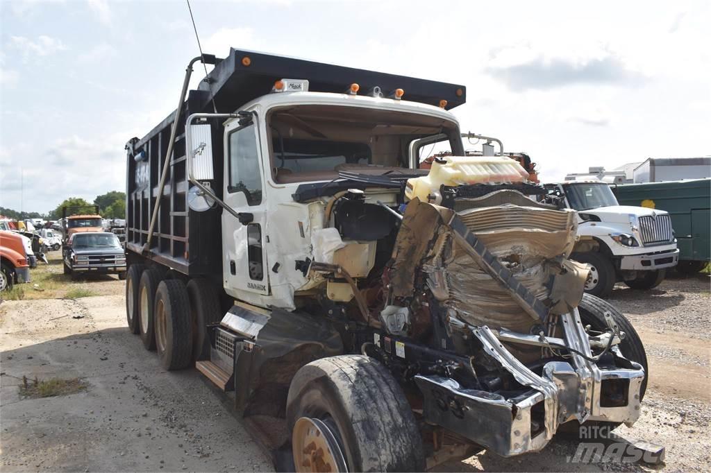 Mack GRANITE GU713 Kipper