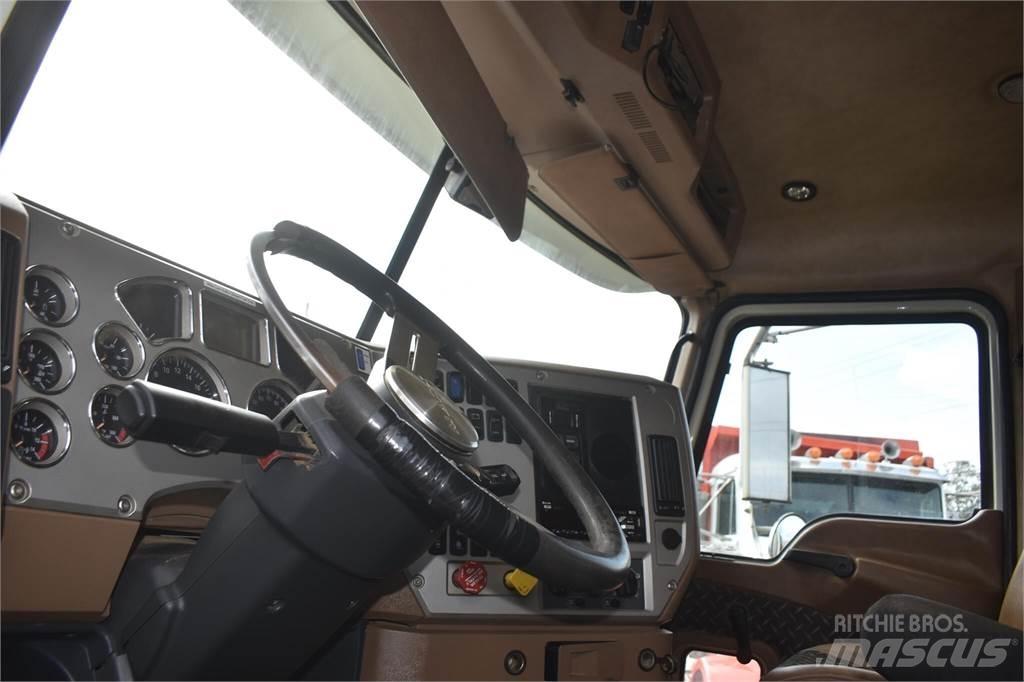 Mack GRANITE GU713 Kipper