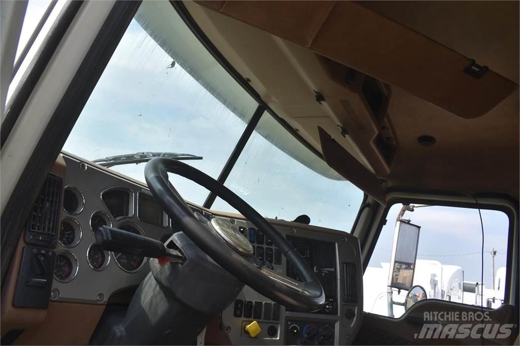 Mack GRANITE GU813 Kipper