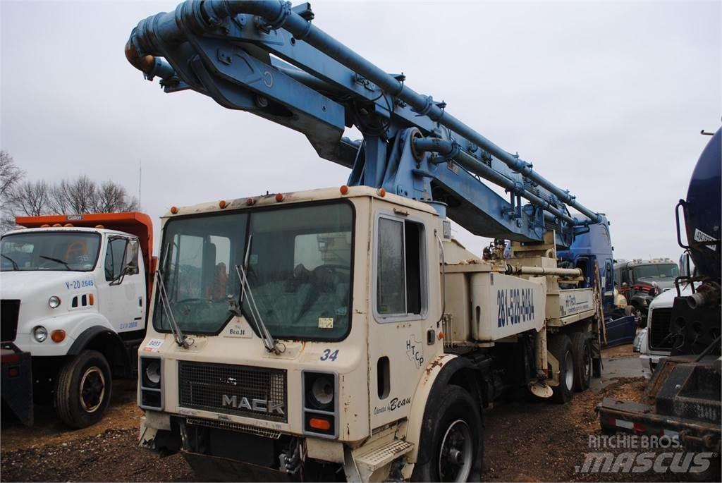 Mack MR686S Beton-Mischfahrzeuge