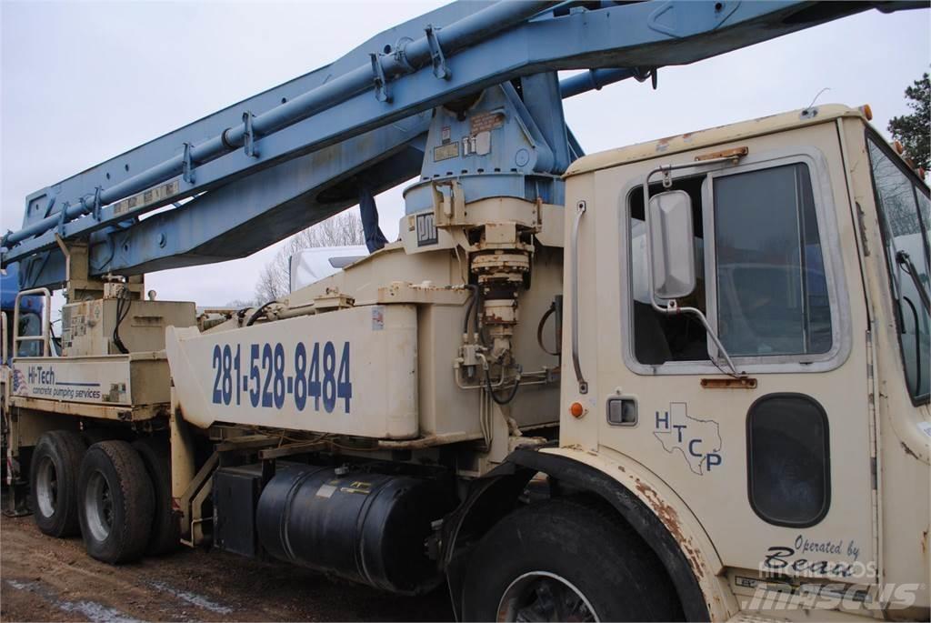 Mack MR686S Beton-Mischfahrzeuge