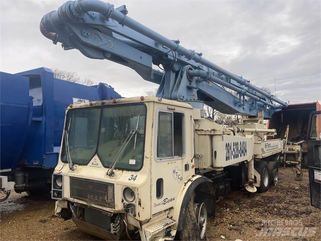 Mack MR686S Beton-Mischfahrzeuge