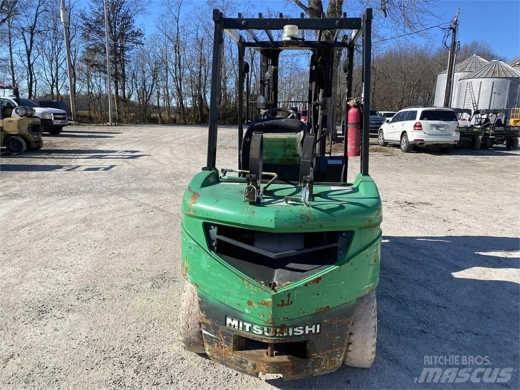 Mitsubishi FG30N Andere Gabelstapler