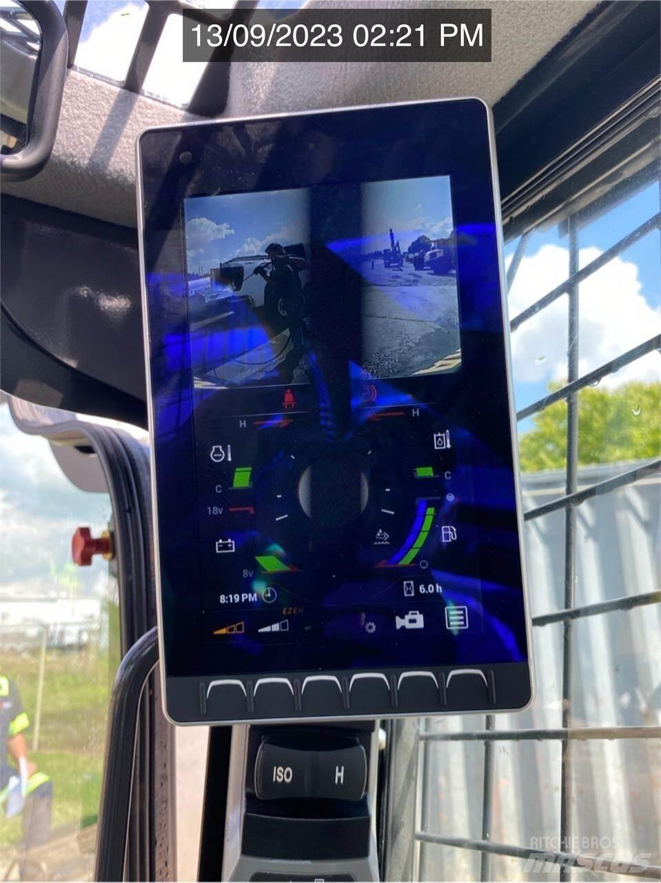New Holland C345 Kompaktlader