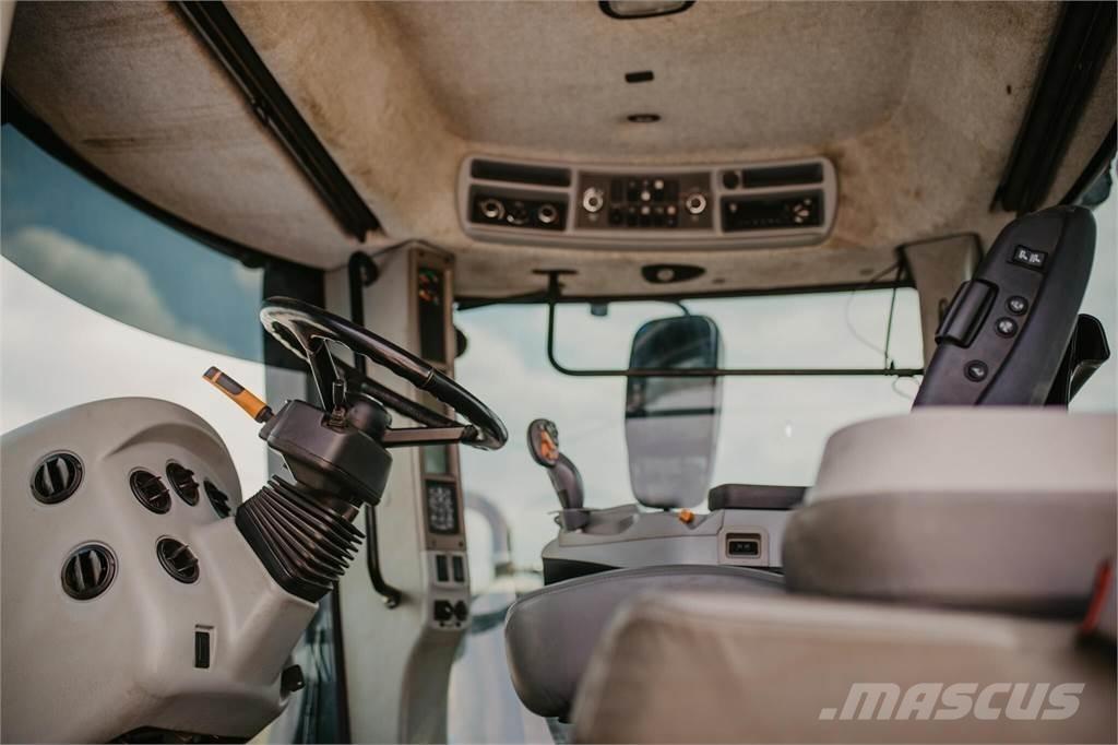 New Holland T9.645 Traktoren