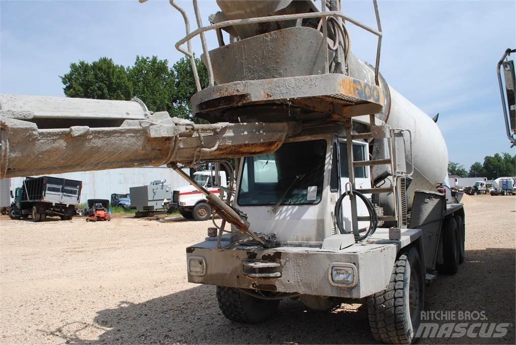 Oshkosh F2146 Beton-Mischfahrzeuge