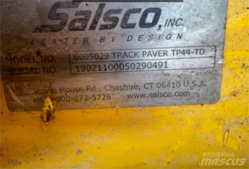  SALSCO TP44TD Strassenfertiger