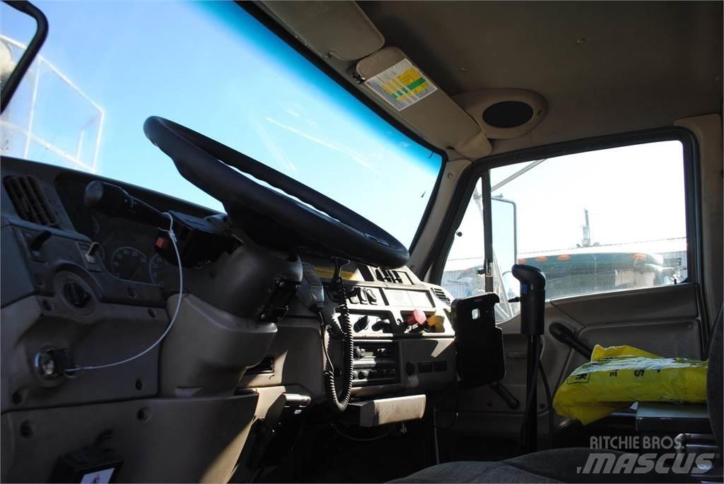 Sterling L8500 Kranwagen