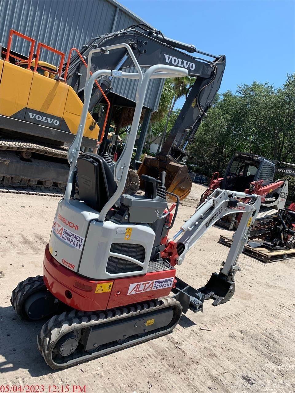 Takeuchi TB210R Minibagger < 7t