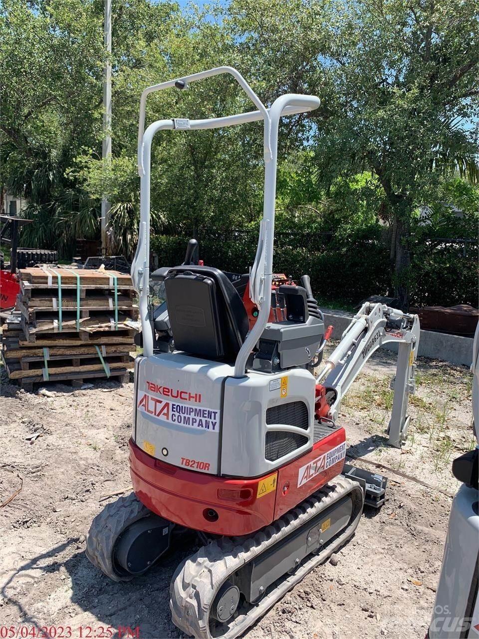 Takeuchi TB210R Minibagger < 7t