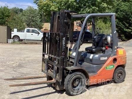 Toyota 8FGU25 Andere Gabelstapler