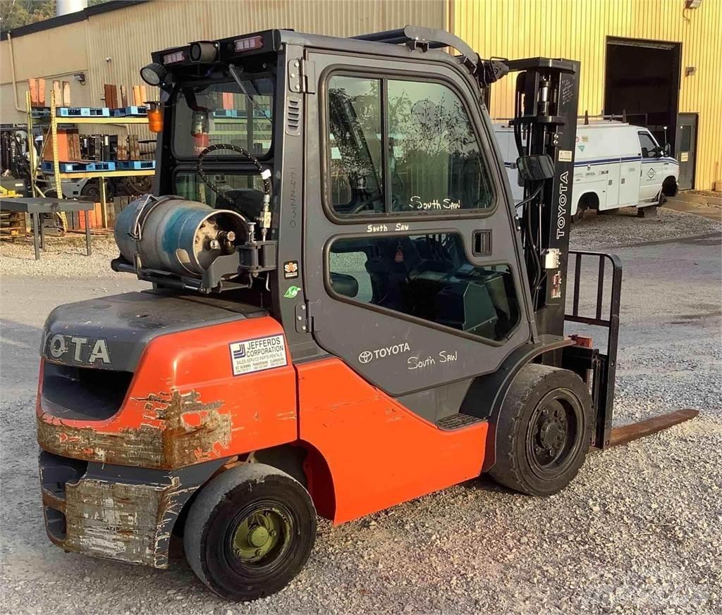 Toyota 8FGU30 Andere Gabelstapler