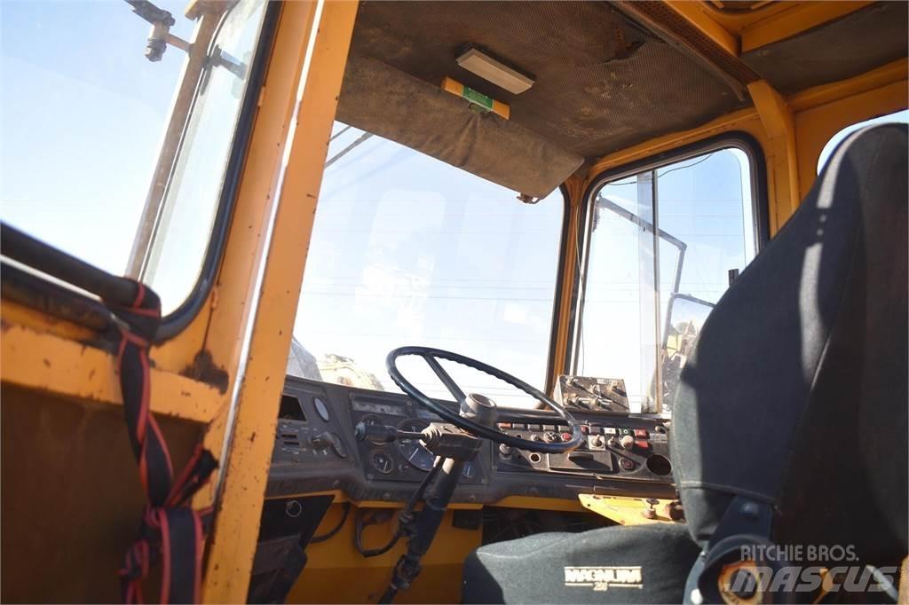 Volvo A25 Dumper - Knickgelenk