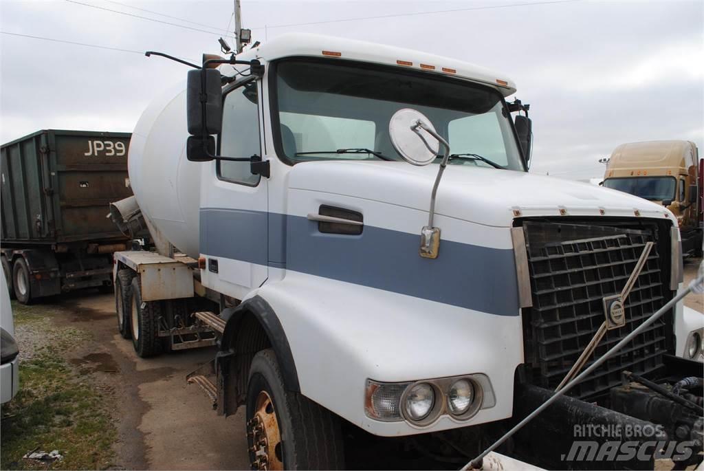 Volvo VHD64B200 Beton-Mischfahrzeuge