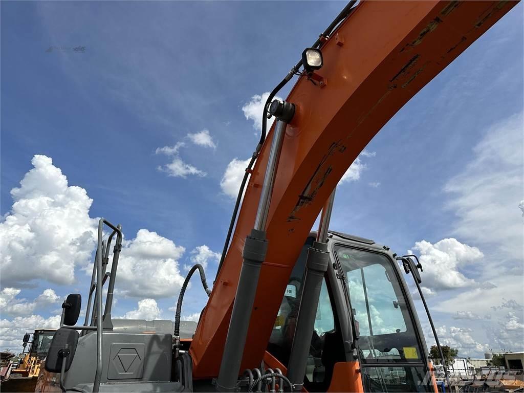 XCMG XE210CU Raupenbagger