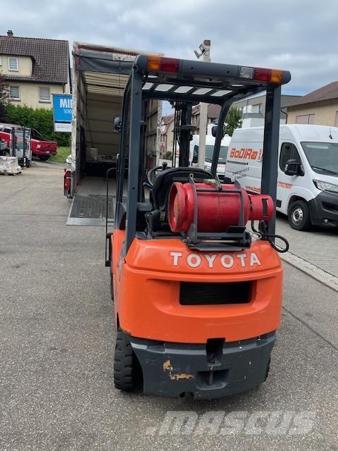 Toyota 42-7FGF15 Gas Stapler